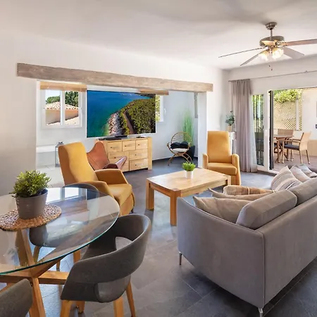 Villa Family Mijas-costa Close To The Fuengirola